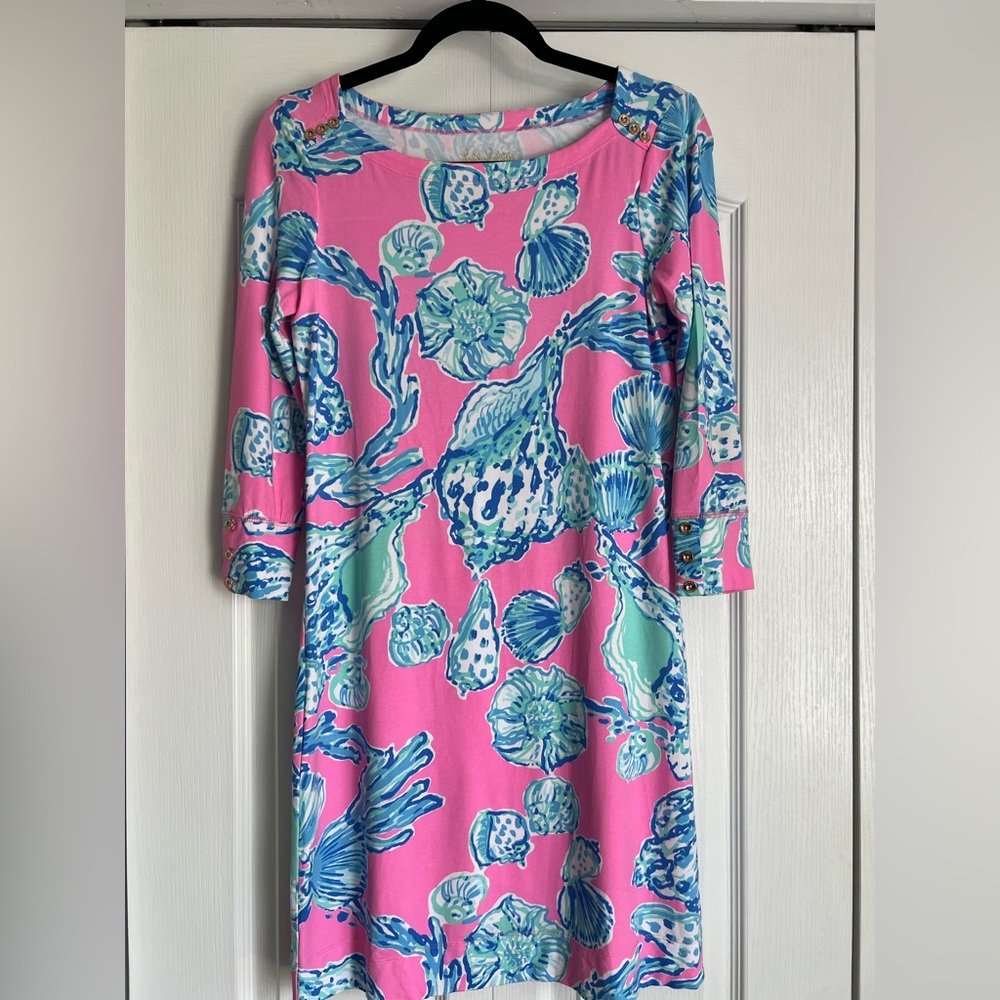 Lilly Pulitzer 93% Rayon, 7% Spandex long sleeve coral print dress size small